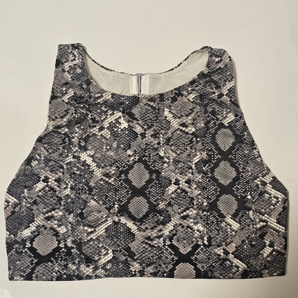 Victoria's Secret Black and Gray Snake Print Sports Bra MEDIUM NWOT